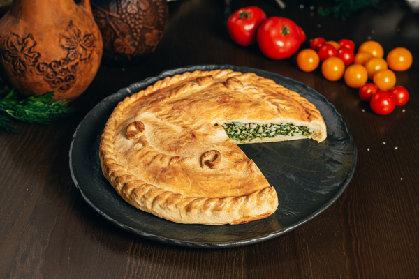 Пирог с зеленью и мацуном