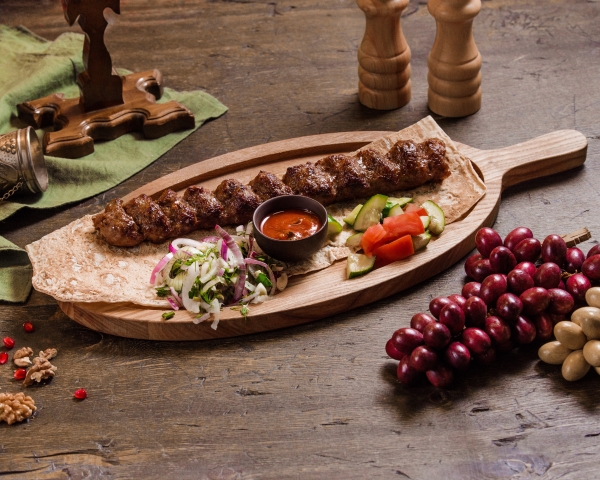 Люля-кебаб из говядины с грецким орехом/shop/lyulja-kebab
